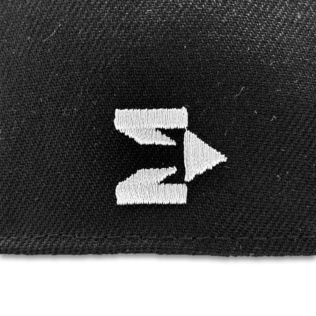 LZ7 SNAPBACK BLACK